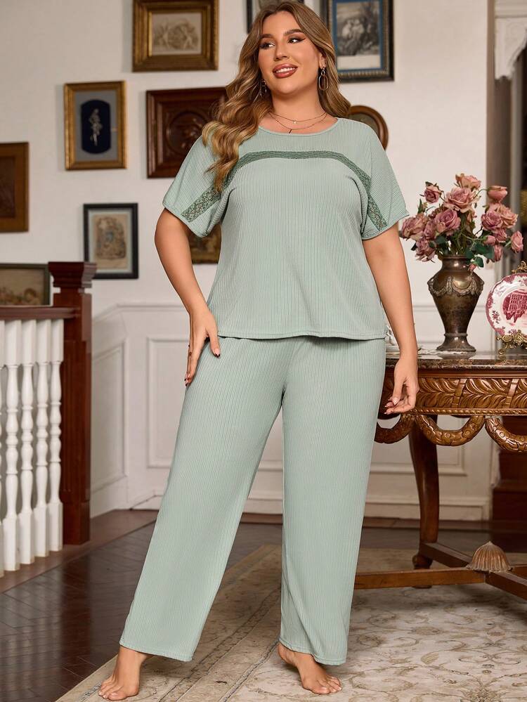 Plus Size Lace Patchwork Pajama Set