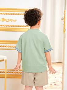 SHEIN 青少年男孩组合休闲立领短袖衬衫和短裤套装，具有中国传统元素 - 彩色 - 查看 3