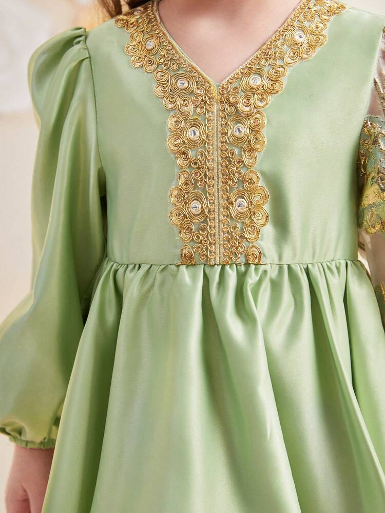 Tween Girl Loose And Lovely Lantern Sleeve Dress With V-Neck And Strap Decoration