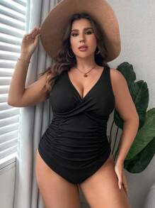 SHEIN CURVE+ Summer Beach Plus Size Solid Color Pleated Slim Fit One-Piece Swimsuit - Black - View 4