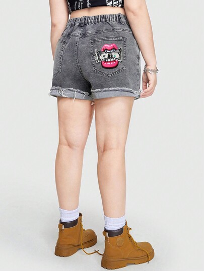 Street Life Plus Size Women'S Graffiti Frayed Denim Shorts