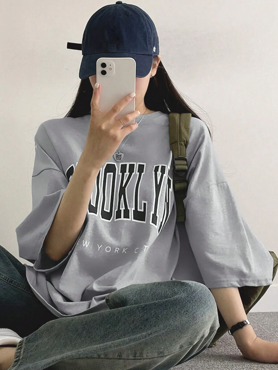 DAZY Áo thun nữ dáng rộng in chữ, áo thun cỡ lớn mùa hè, áo thun họa tiết - Xám - Xem 1