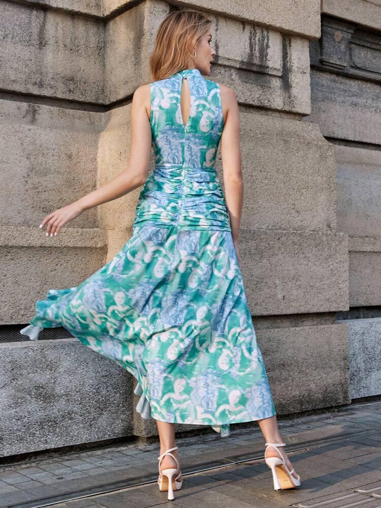 Portrait Print Pleated Split Hem Dress