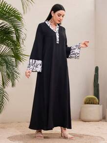 Al Najma Patchwork Trim V-Neck Casual Dress - Black - View 7