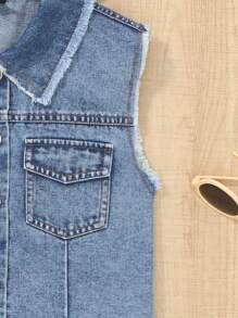 SHEIN Conjunto Para Niñas Con Edad Entre 8 Y 14 Años, Chaleco De Mezclilla Azul Medio Casual Básico Con Dobladillo Deshilachado Y Falda De Mezclilla Con Cintura Elástica Y Plisada