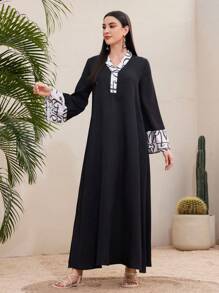 Al Najma Patchwork Trim V-Neck Casual Dress - Black - View 5