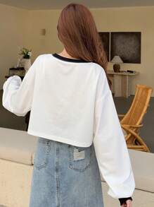 DAZY 女性短款狗狗和字母印花運動衫 - 白色 - 查看 8