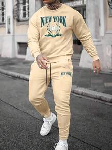 Manfinity Homme 男士字母印花運動套裝（連帽衫和運動長褲） - 卡其色 - 查看 1
