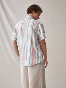 Manfinity RebelGame 鬆身男士條紋鈕領休閒襯衫 - 彩色 - 查看 2