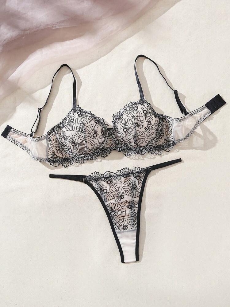 Women's Floral Pattern Mesh Bra & Thong Lingerie Set