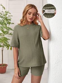 SHEIN Maternity Ribbed Round Neck T-Shirt And Shorts Two Pieces Set - Green - View 1