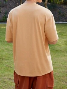 Mainfolk 男士短袖針織t卹,印有字母和卡通圖案 - 駝色 - 查看 2