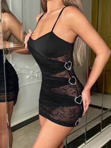 SHEIN ICON Going Out 心型串珠鏈條細節縮褶黑色緊身迷你吊帶連身裙 - 黑色 - 查看 2