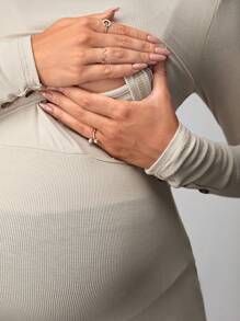 SHEIN 孕婦修身款孕婦哺乳t恤,帶有肋紋質地 - 杏色 - 查看 4