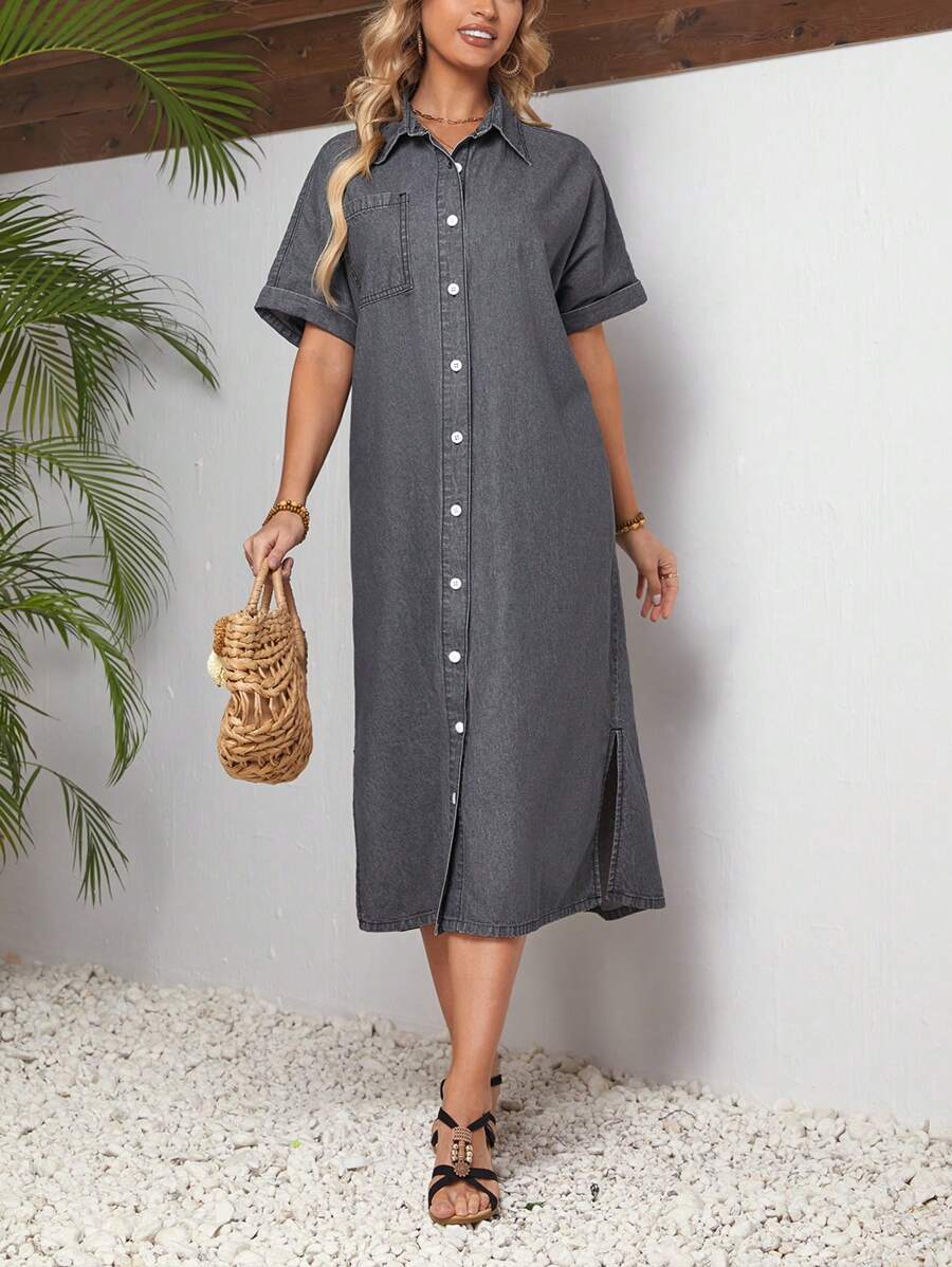 SHEIN LUNE 鬆身牛仔裙,採用前鈕式設計和口袋