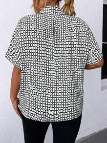 SHEIN LUNE 大尺碼女裝幾何印花蝙蝠袖上衣