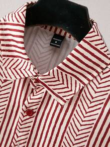 Manfinity Homme Men's Short Sleeve Shirt With Geo Pattern, Slim Fit Button Up Collar Graphic Shirt, Men Retro Shirt, Men Stripe Button Up Shirt, Cuban Shirt Men, Men's Beach Shirt - Red - View 3