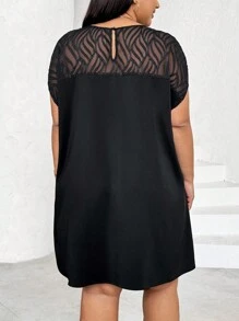 SHEIN CURVE+ 大尺碼女士網眼拼接蝙蝠袖連衣裙 - 黑色 - 查看 2