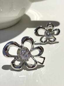DAZY Fashionable Flower Design Button - Silver - View 3