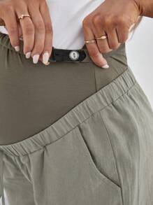 SHEIN Shorts De Maternidad De Color Sólido Con Cintura Ajustable