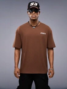 Manfinity RebelGame Oversized Men's Car & Letter Graphic Drop Shoulder T-Shirt - Brown - View 2