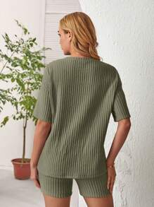 SHEIN Maternity Ribbed Round Neck T-Shirt And Shorts Two Pieces Set - Green - View 2