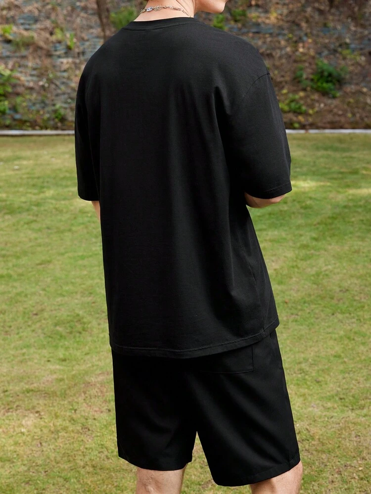 Men's Personalized Knitted Portrait & Letter Pattern Short Sleeve T-Shirt And Woven Shorts 2pcs Suit