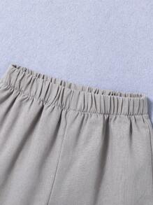 2入組男童中式漢服套裝,帶有酷炫扣子,柔軟、舒適、涼爽透氣,適合夏季日常穿著