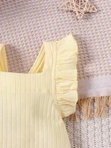 SHEIN Baby Girl Solid Color Ruffle Decor Ribbed Romper