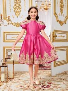 SHEIN Tween Girl Sibling Outfits: Fancy Gold Lace & Mesh Joint Round Neck Short Sleeve Dress