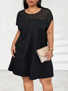 SHEIN CURVE+ 大尺碼女士網眼拼接蝙蝠袖連衣裙 - 黑色 - 查看 4