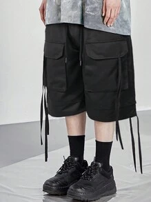 Manfinity EMRG 宽松版型男士工装短裤，带翻盖口袋和抽绳腰带