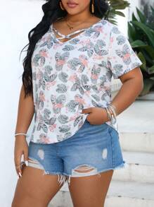 SHEIN VCAY Summer Plus Size Women's Tropical Plant Print T-Shirt And Black/White T-Shirt Set For Vacation