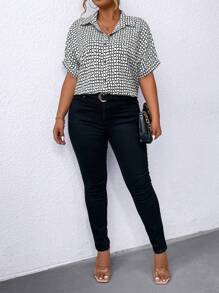 SHEIN LUNE 大尺碼女裝幾何印花蝙蝠袖上衣