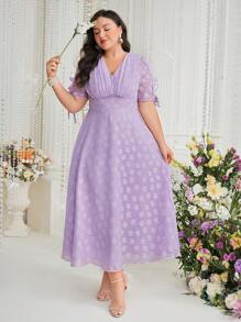 Modelyn 大尺寸 V 領提花連身裙,袖子繫帶細節 - 紫色 - 查看 3