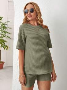 SHEIN Maternity Ribbed Round Neck T-Shirt And Shorts Two Pieces Set - Green - View 6