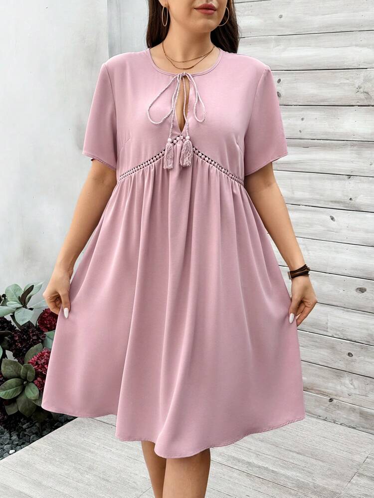 Plus Size Women's Short Sleeve Tie Neck Midi Dress