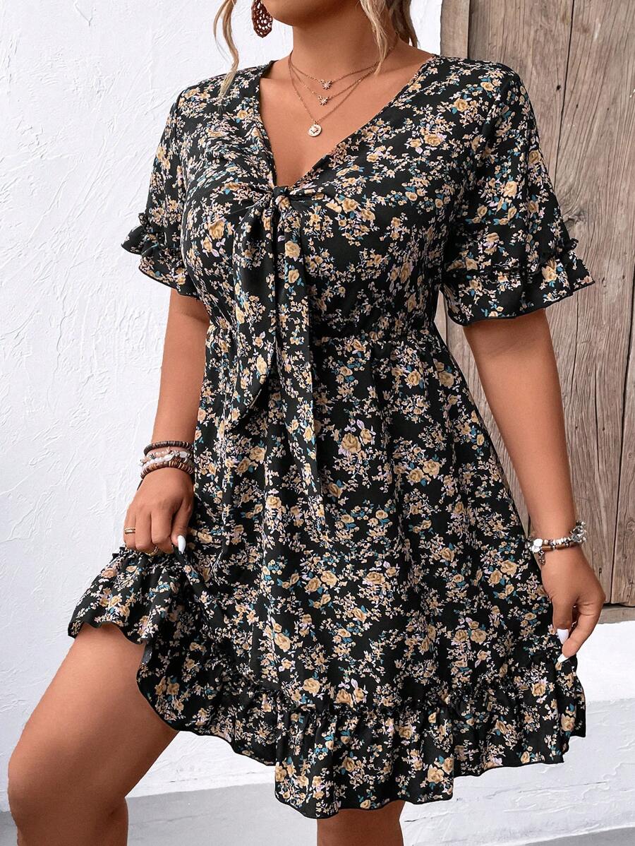 SHEIN Clasi 大尺碼女裝全印花前綁帶洋裝 - 彩色 - 查看 1