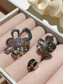 DAZY Fashionable Flower Design Button - Silver - View 8