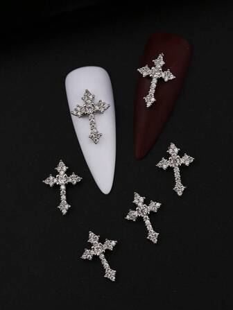 Silver Y2K-stil 6 st koppar strass manikyrdekoration kubisk zirkonia tredimensionell korsnagellapp punk nagelblixtborr, enkel och mångsidig metall gör-det-själv-korsnagelborr, gotisk retrostil europeisk och amerikansk lätt lyxig korsnageldekoration tillbehör nagelberlocker nageltillbehör nagelstenar naglar