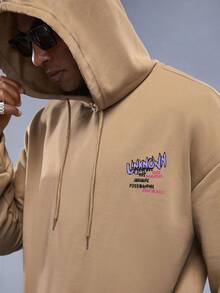 Manfinity RebelGame 寬鬆男士標語圖案束繩連帽衛衣 - 棕色 - 查看 3