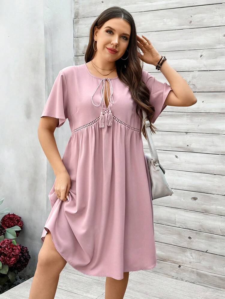 Plus Size Women's Short Sleeve Tie Neck Midi Dress