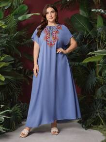 Al Najma Plus Size Belted Embroidery Detail Batwing Short Sleeve Dress With Deep V-Neck Kaftan Jalabiya Dress - Blue - View 2