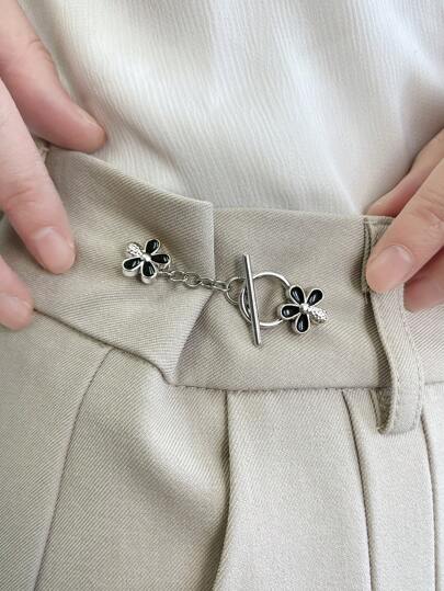 DAZY Solid Color Button With Small Floral Design