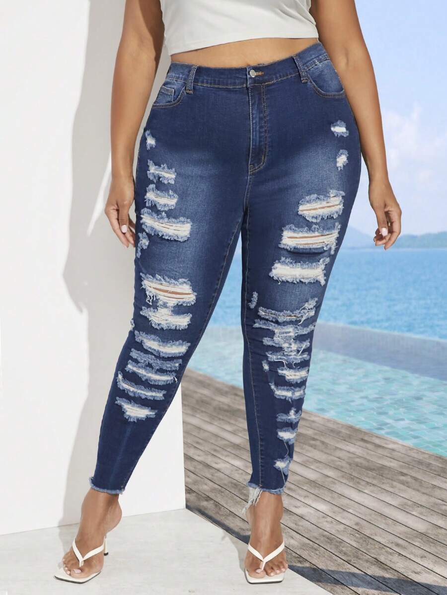 SHEIN CURVE+ 大尺碼破洞細節緊身牛仔褲 - 深色水洗藍 - 查看 1