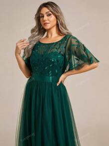 EVERPRETTY Plus Leaf Sequin Bodice Mesh Prom Elegant Bridesmaid Dress
