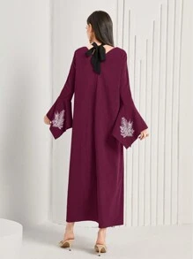 Al Najma 女士刺繡阿拉伯風格交叉領連衣裙 - 紫羅蘭色 - 查看 2