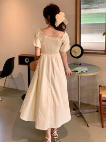 DAZY 方领收腰 A 字裙、挤奶女工裙、太阳裙、休闲女装 - 杏色 - 查看 6