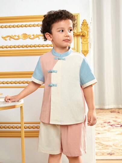 SHEIN Ung pojke Enkel Stativkrage Skjorta Och Shorts Stil Med Färg Blockering Design