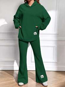 SHEIN EZwear 女裝字母拼接連帽衫和喇叭褲套裝 - 墨綠色 - 查看 1